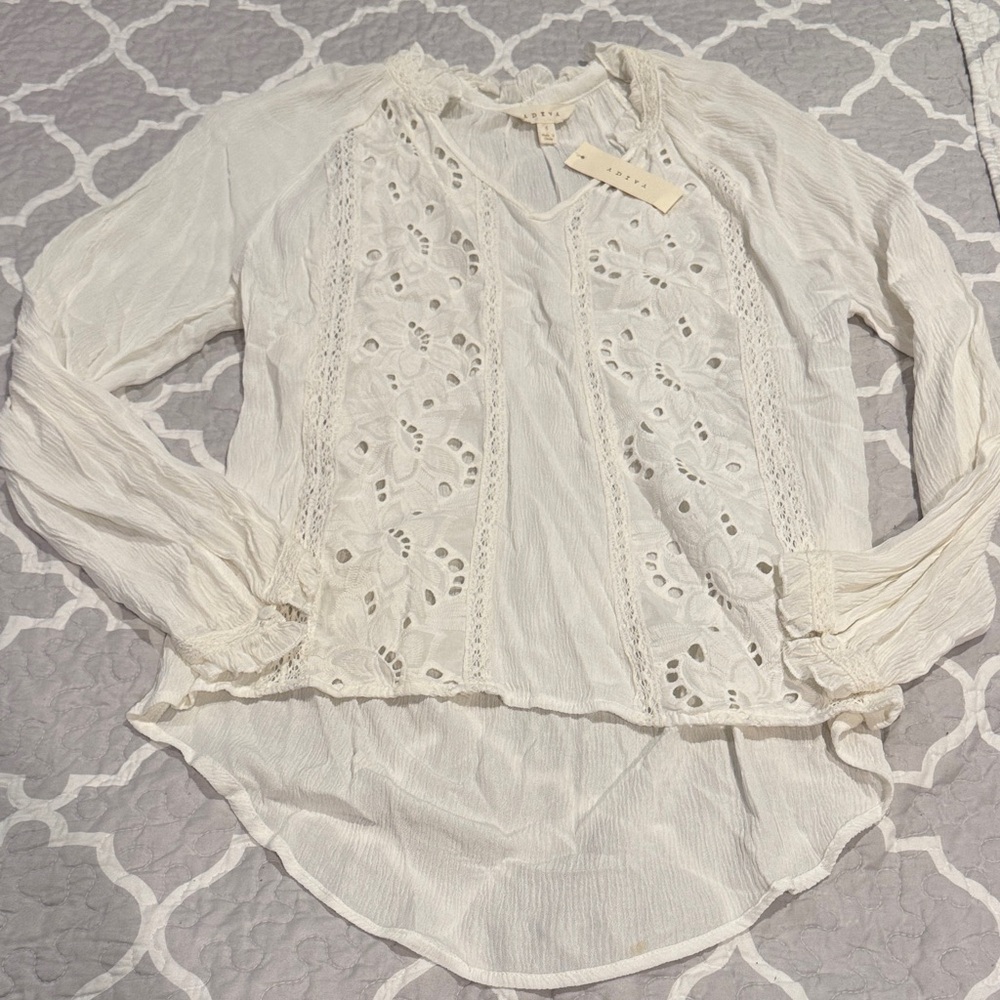 Adiva Elegant White Lace Blouse